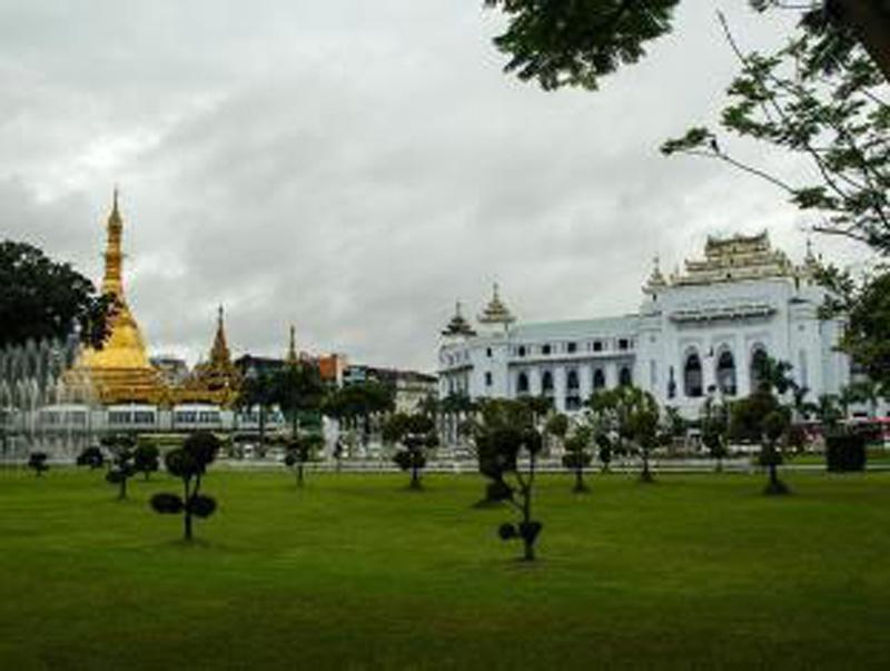 Eden Palace Hotel Rangoon Eksteriør billede