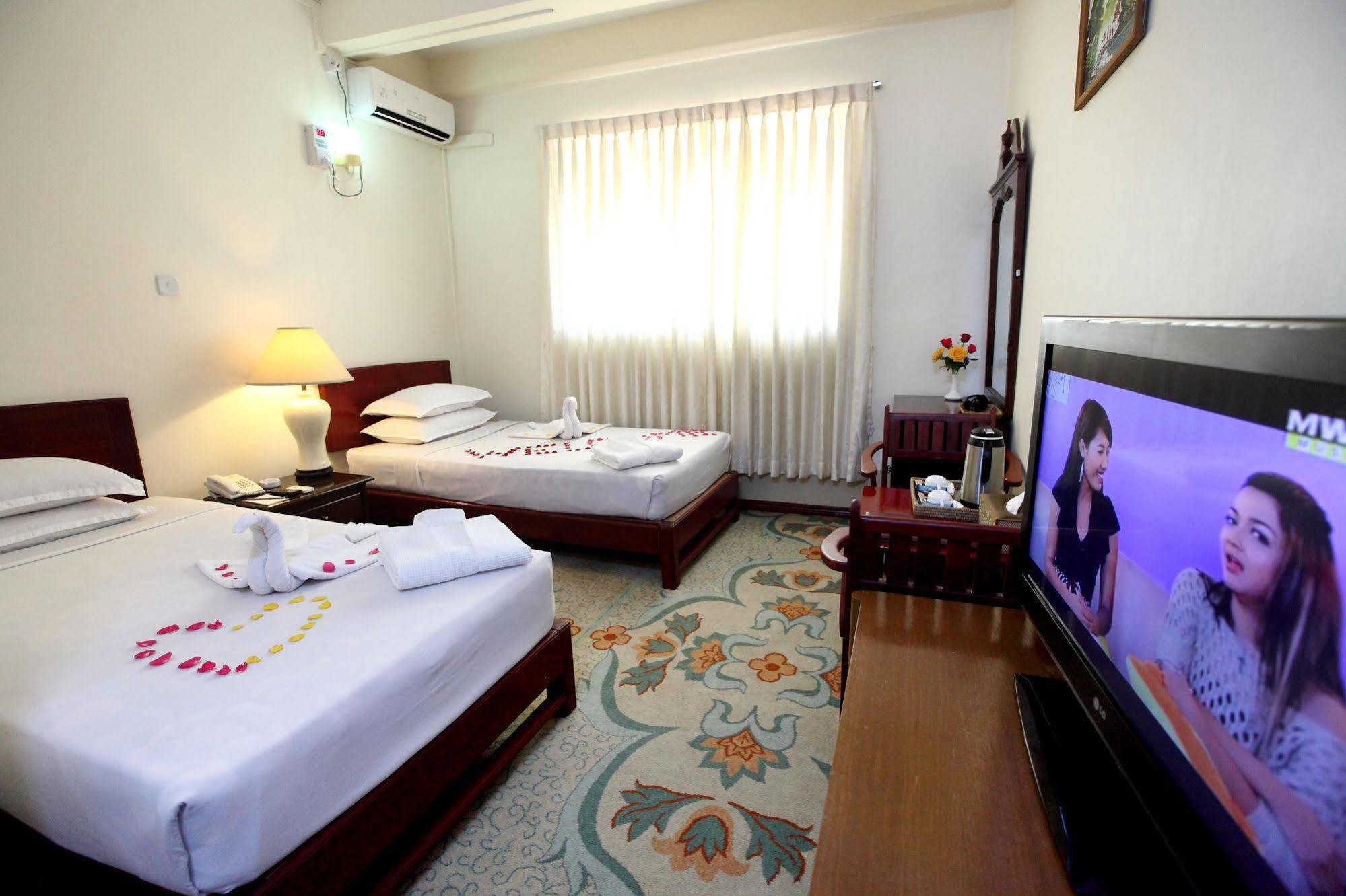 Eden Palace Hotel Rangoon Eksteriør billede