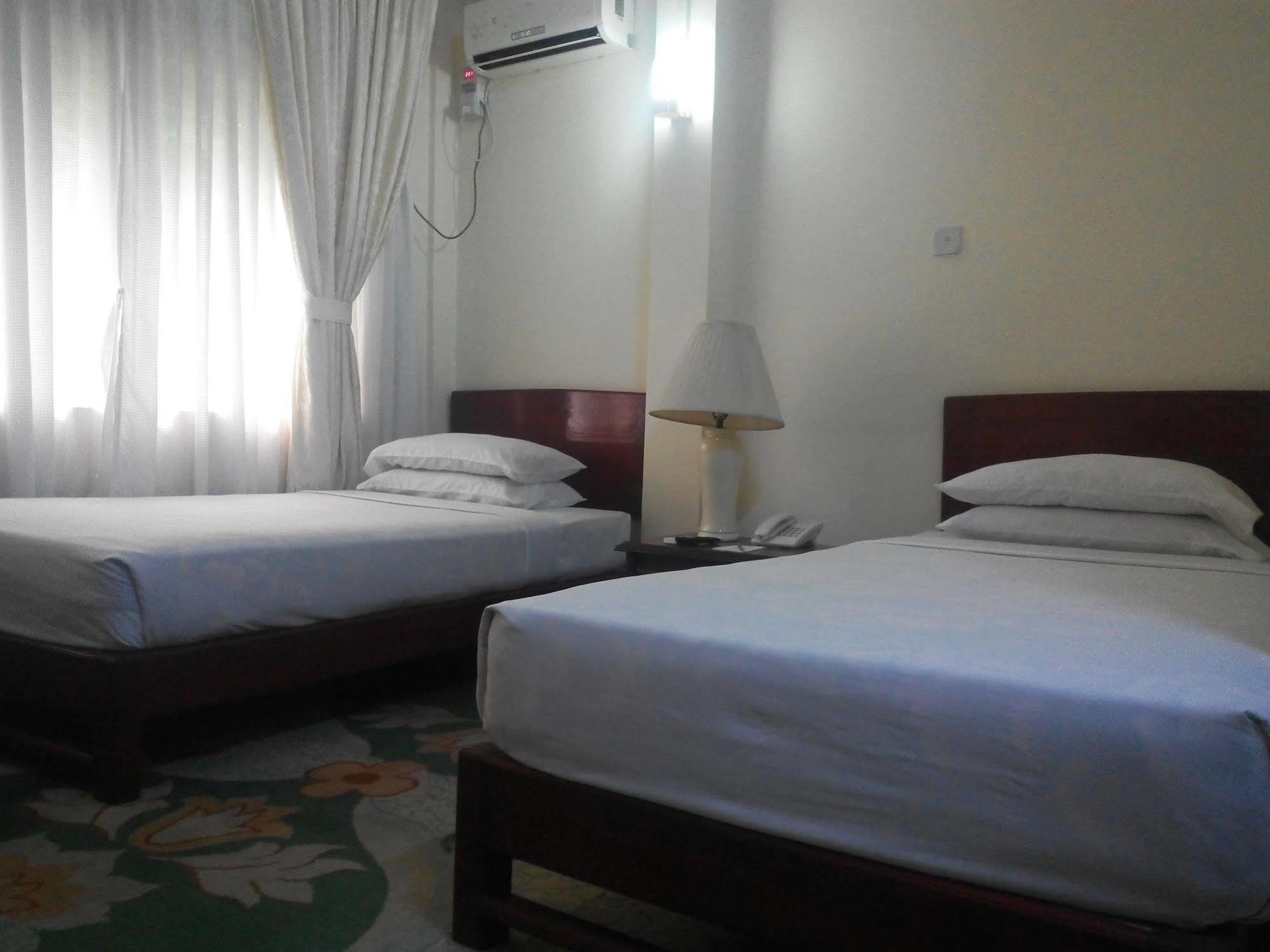 Eden Palace Hotel Rangoon Eksteriør billede