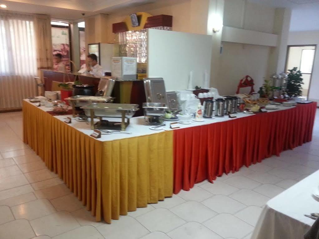 Eden Palace Hotel Rangoon Eksteriør billede